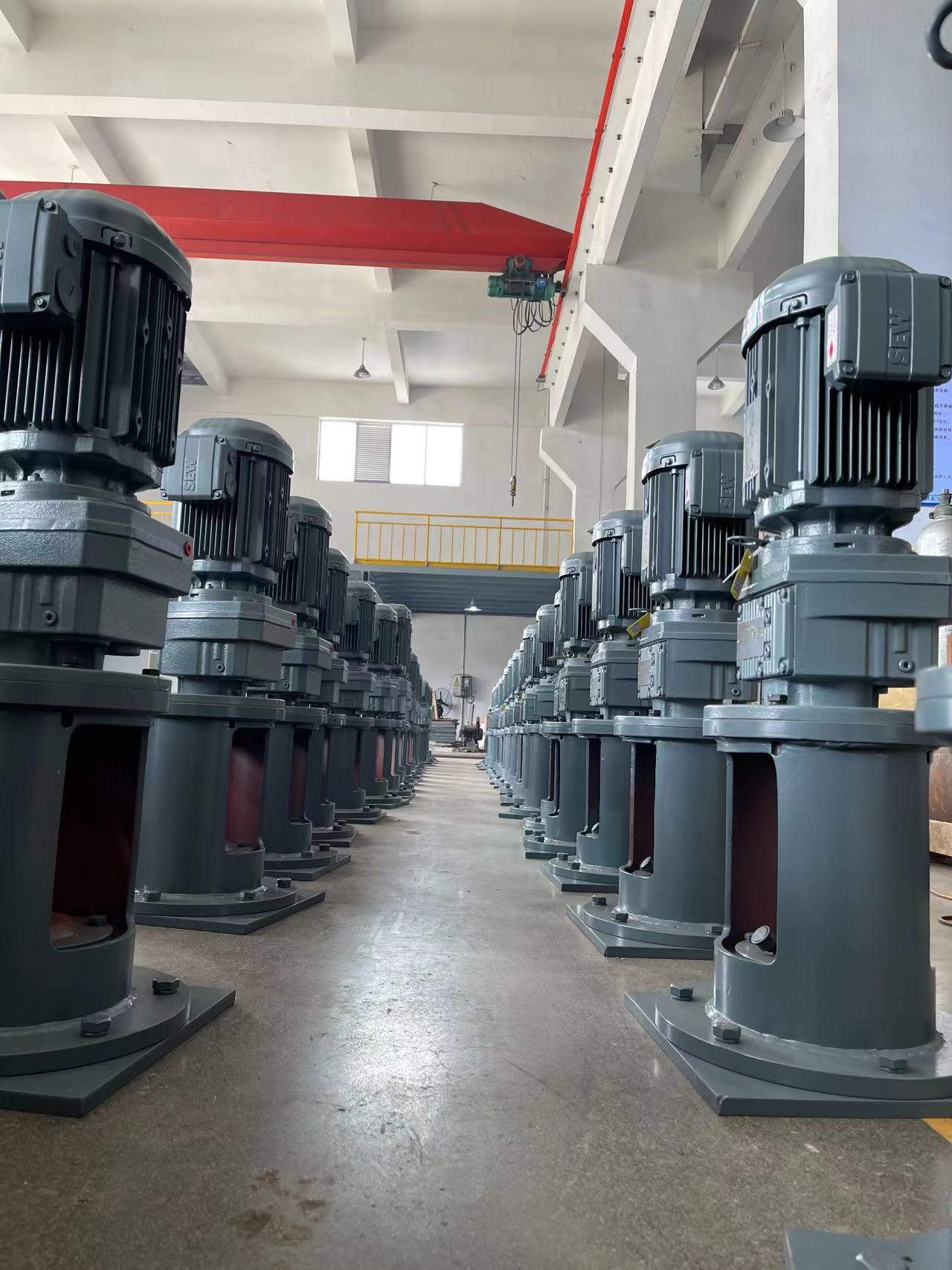 R系列斜齒輪減速機